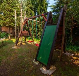 5 Bedroom Istrian Villa Estate with Large Pool and Gardens near Barban, Sleeps 12